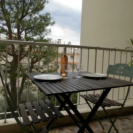 Les Pins . 2 P Calme Et Terrasse Apartment Nice Exterior photo